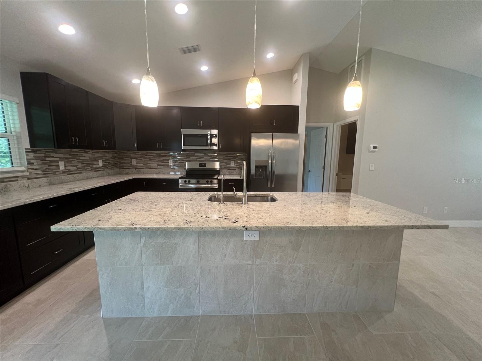 4895 LAS ALMANOS AVE — photo 6