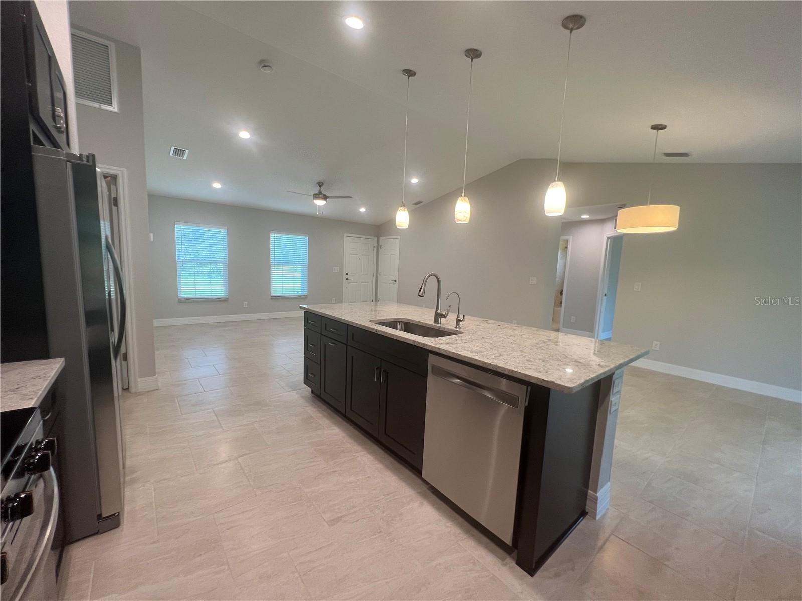 4895 LAS ALMANOS AVE — photo 10