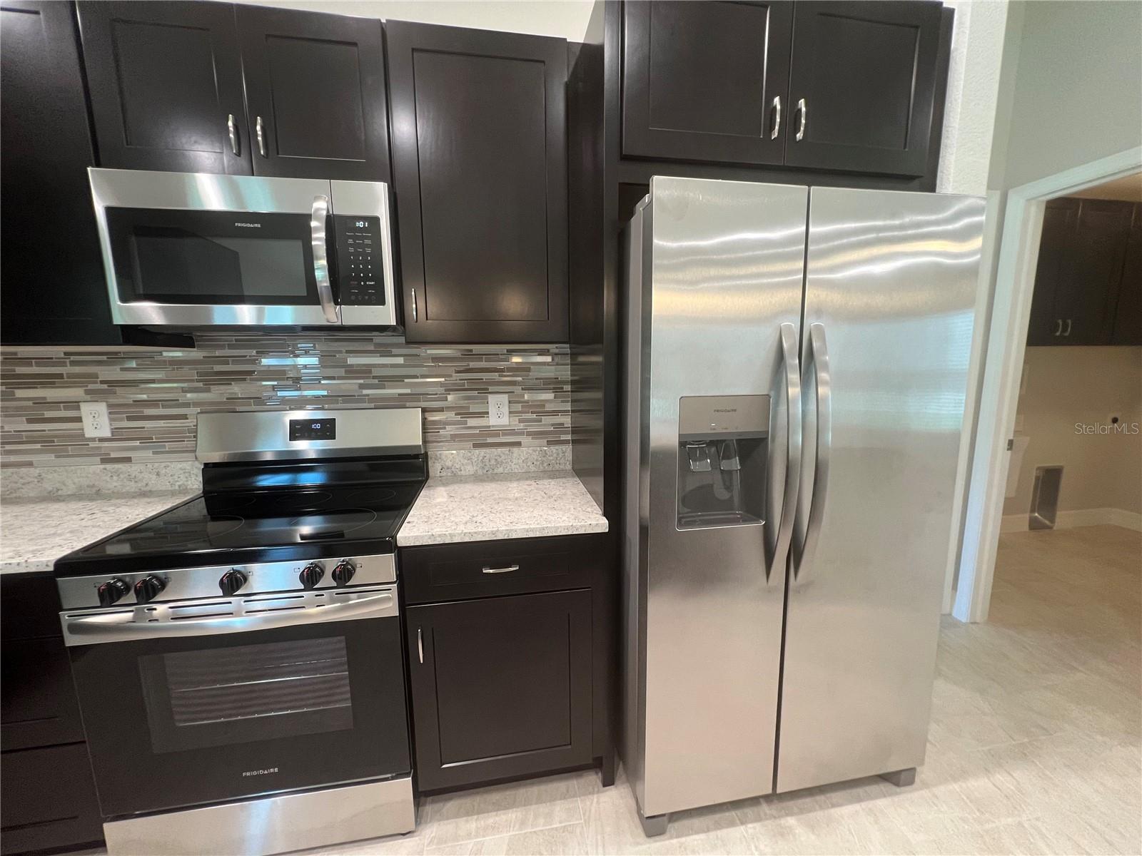 4895 LAS ALMANOS AVE — photo 9