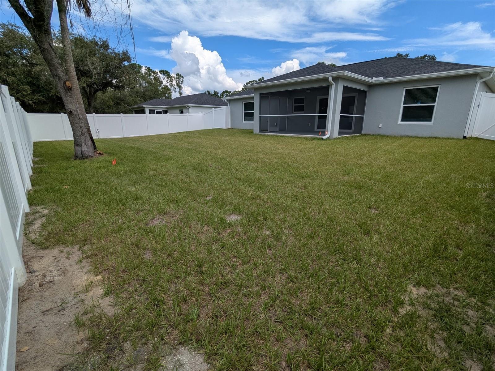 4895 LAS ALMANOS AVE — photo 32