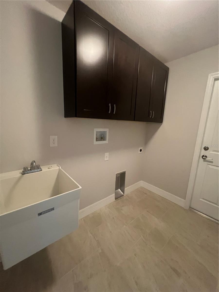 4895 LAS ALMANOS AVE — photo 26