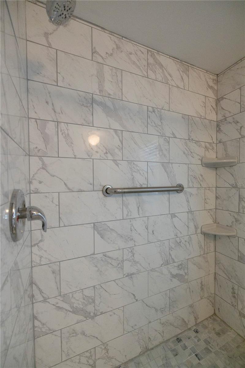 5333 DUNCANWOOD DR — photo 20