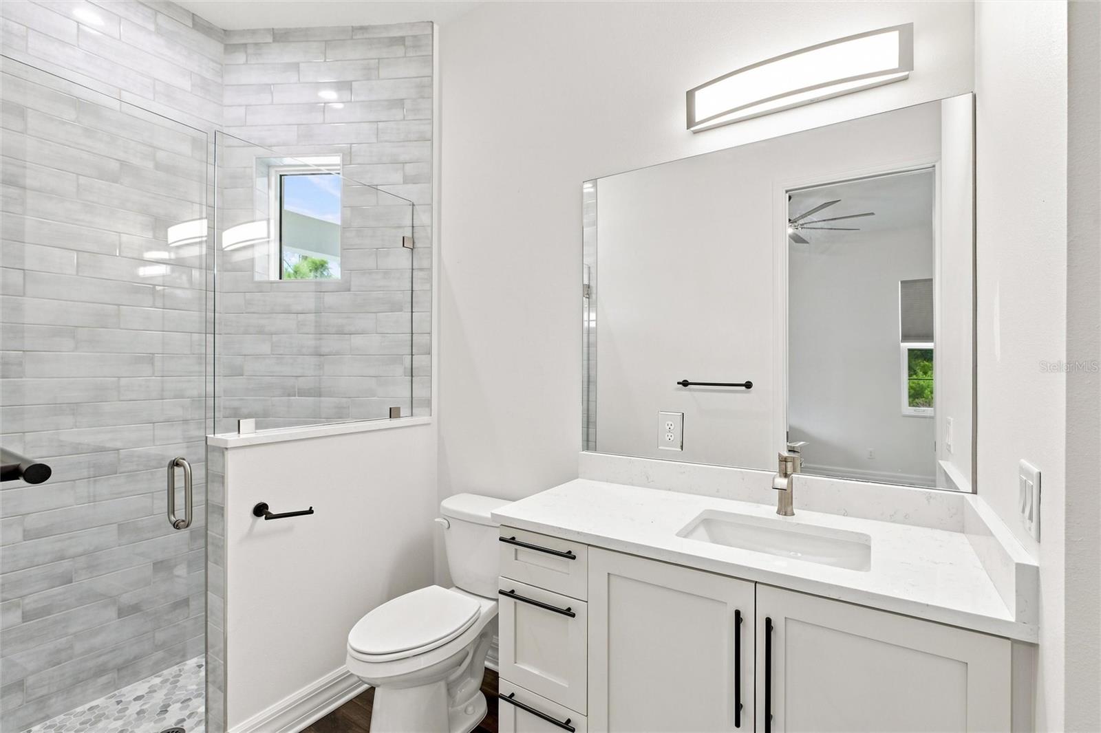8146 TROPICAIRE BLVD — photo 21