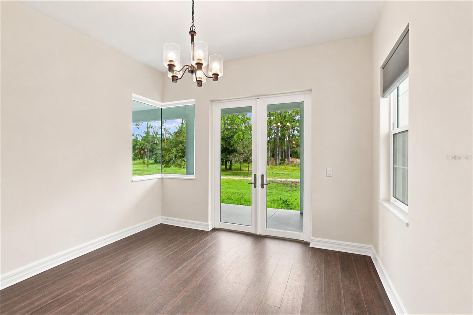 8146 TROPICAIRE BLVD — photo 11