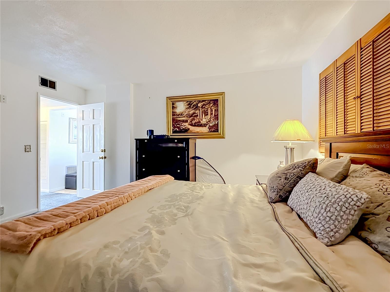 1868 SHORE DR S #503 — photo 34