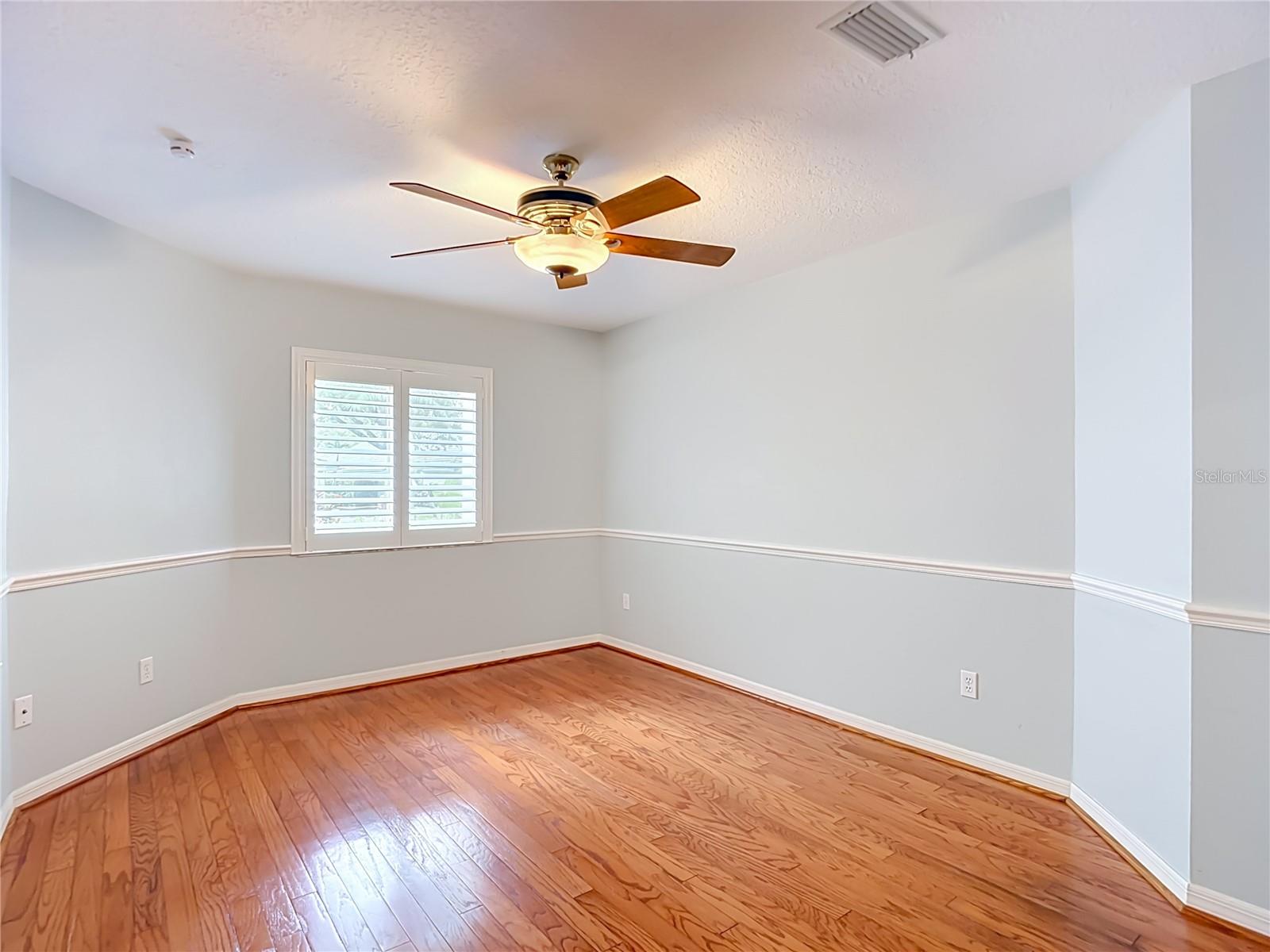 15886 SANCTUARY DR — photo 27