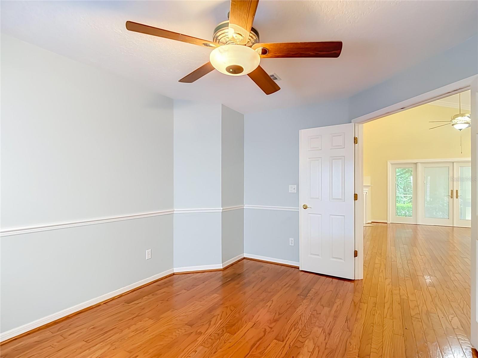 15886 SANCTUARY DR — photo 30