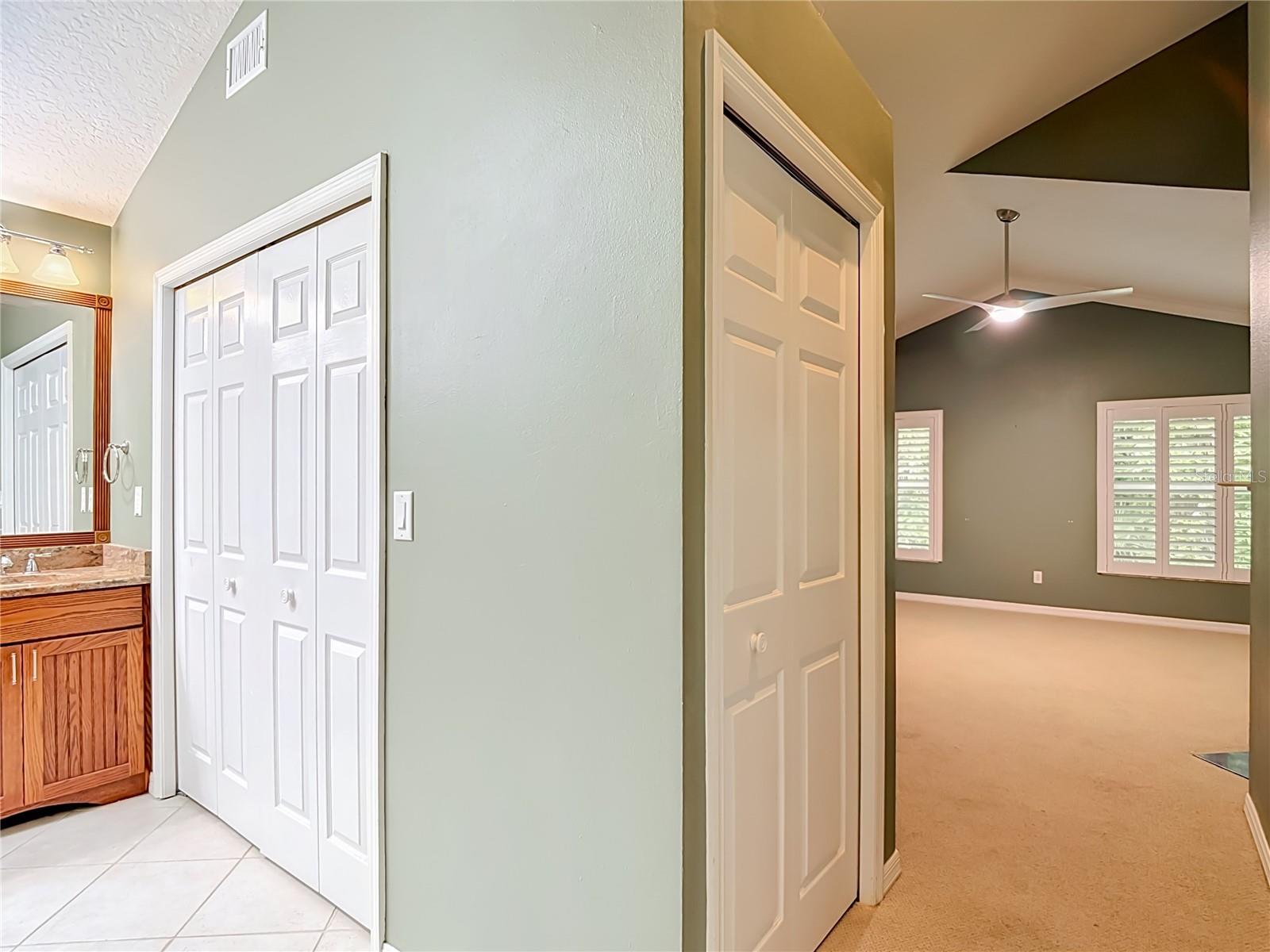 15886 SANCTUARY DR — photo 31