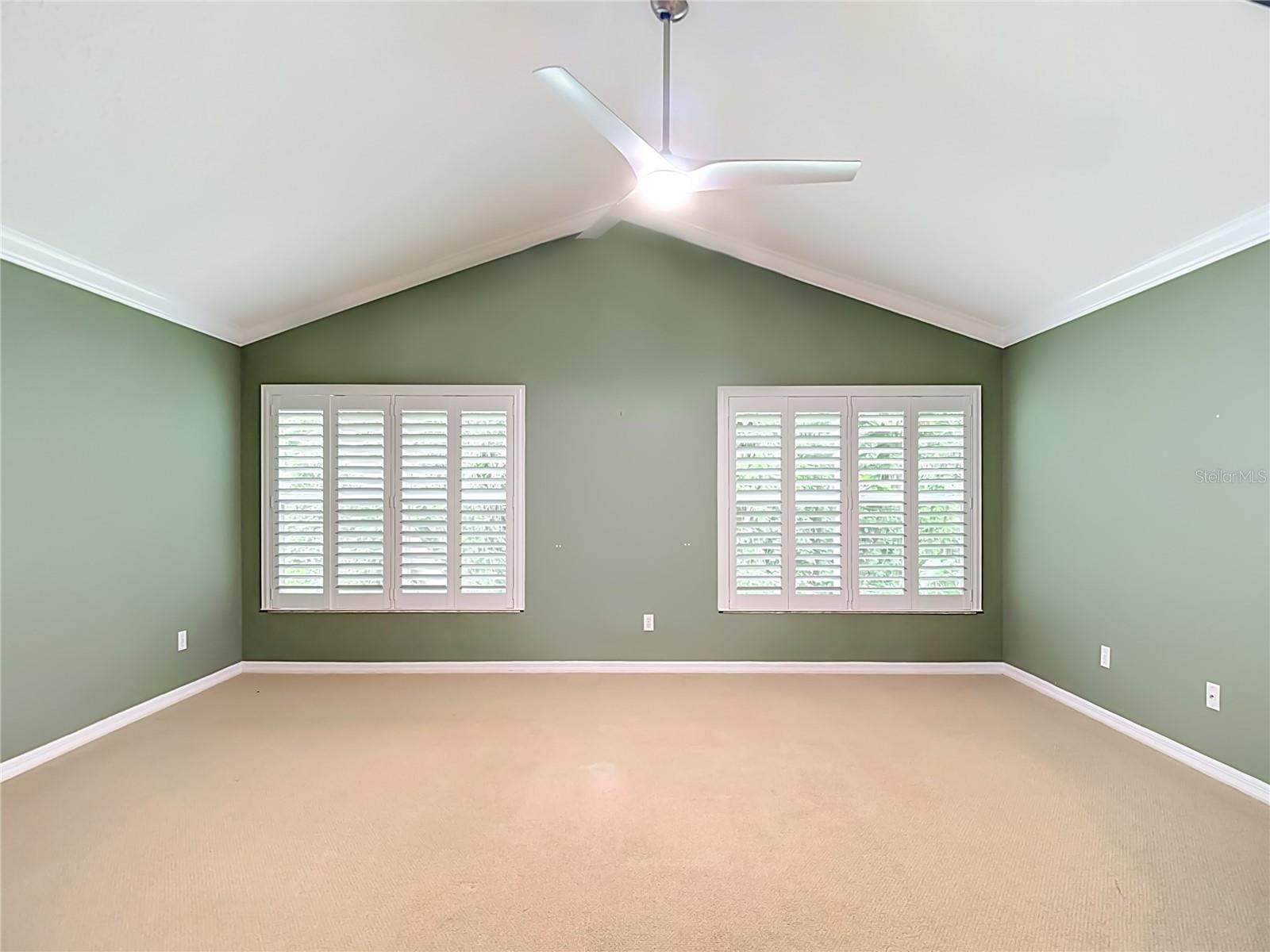 15886 SANCTUARY DR — photo 32