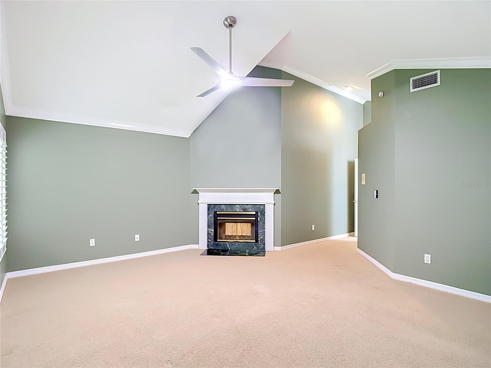 15886 SANCTUARY DR — photo 35