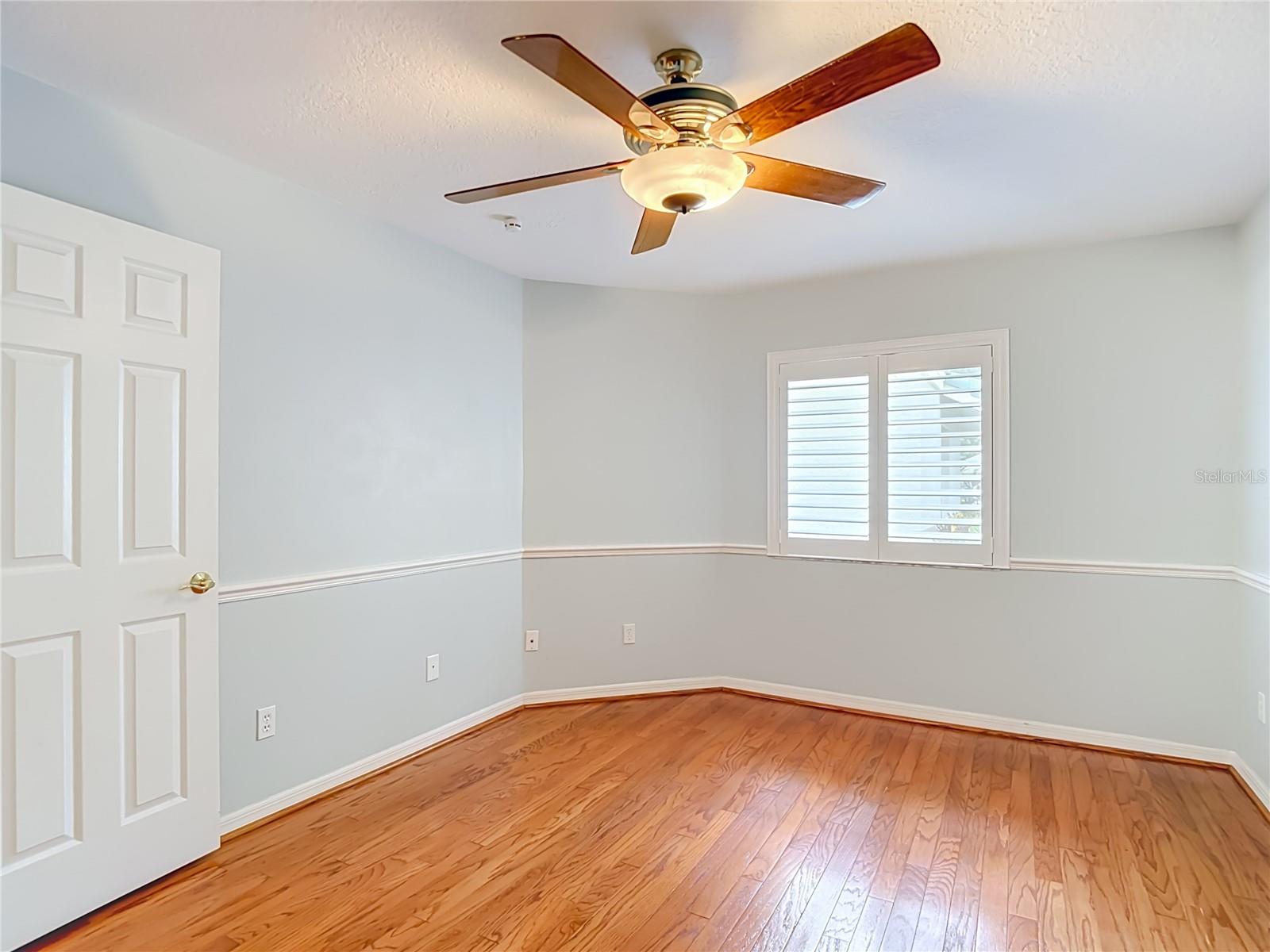 15886 SANCTUARY DR — photo 28
