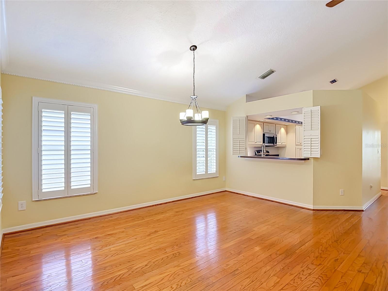 15886 SANCTUARY DR — photo 26