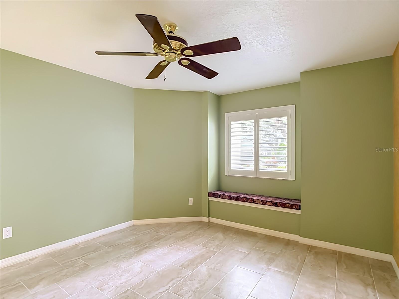 15886 SANCTUARY DR — photo 47