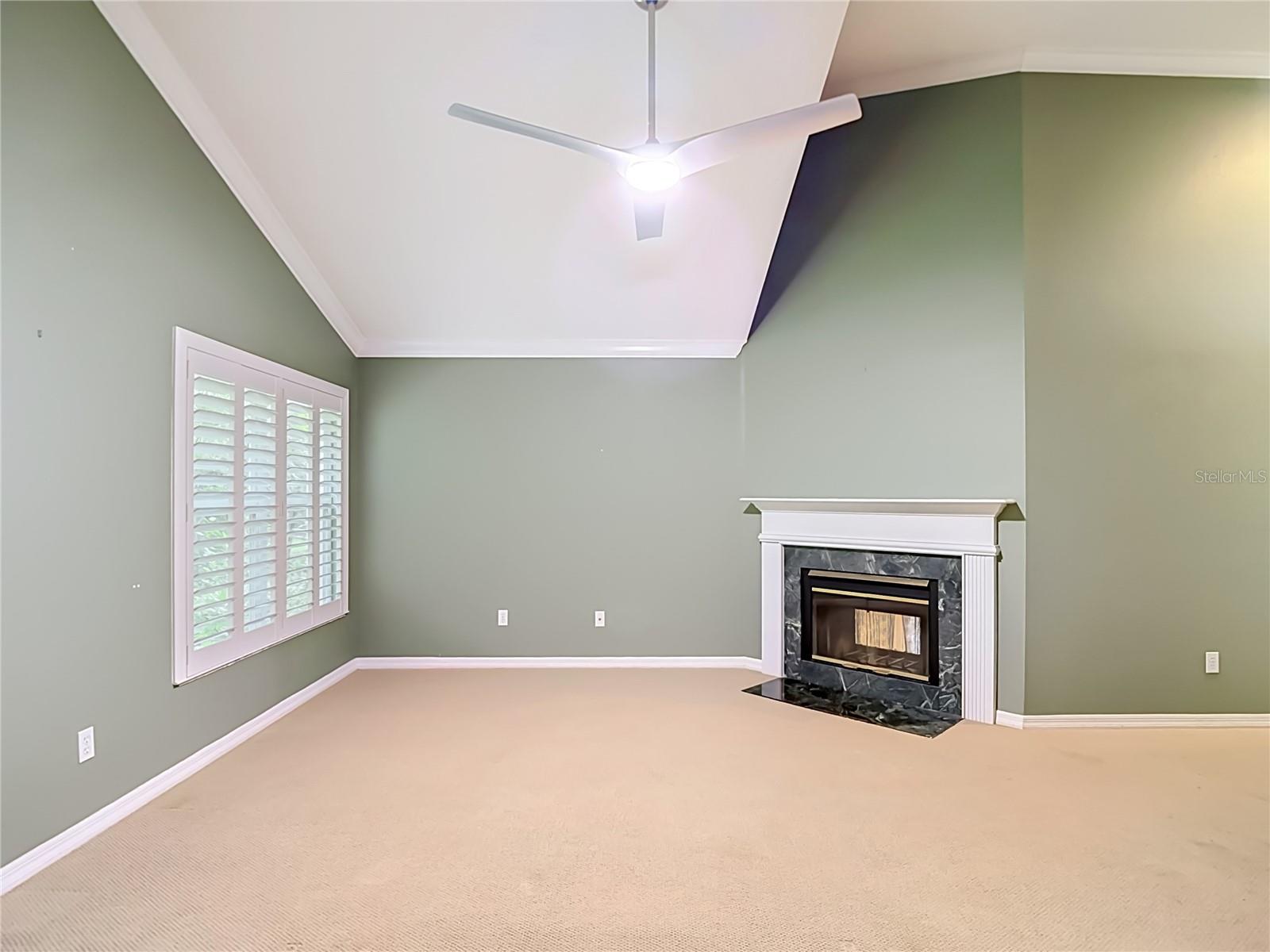 15886 SANCTUARY DR — photo 36