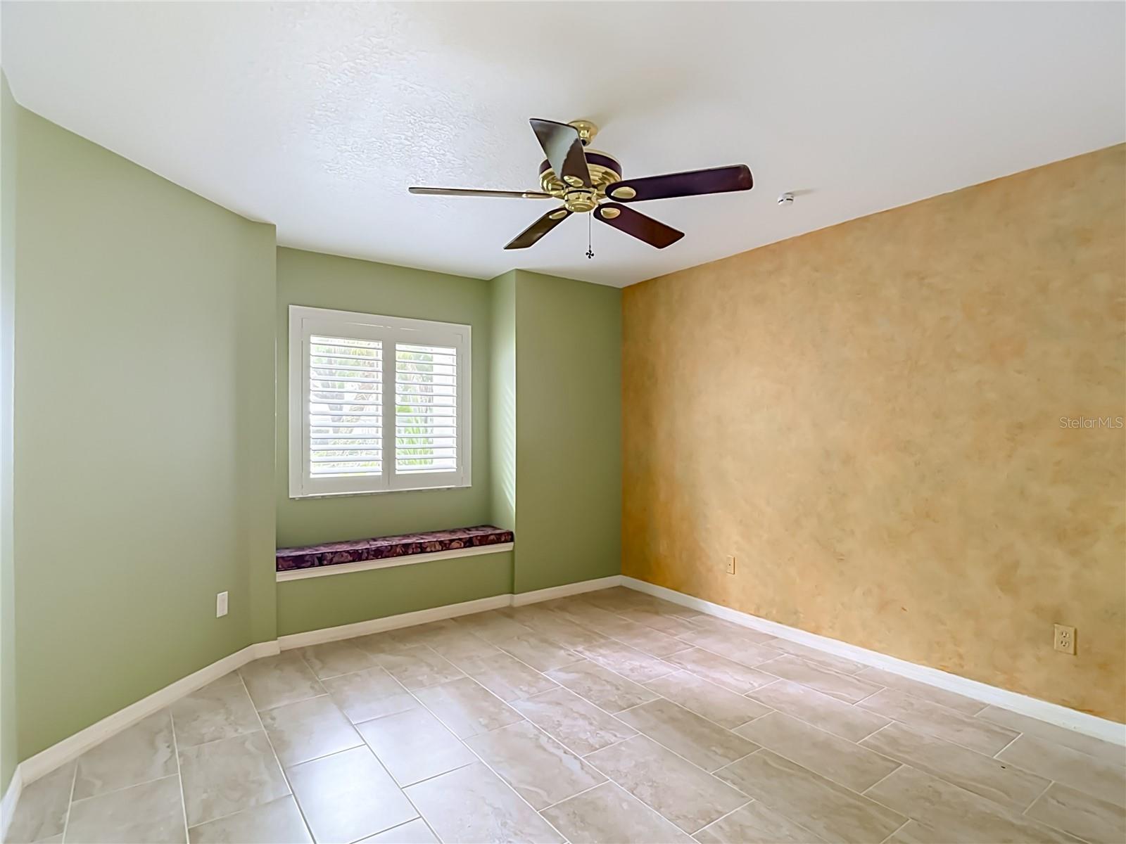 15886 SANCTUARY DR — photo 46