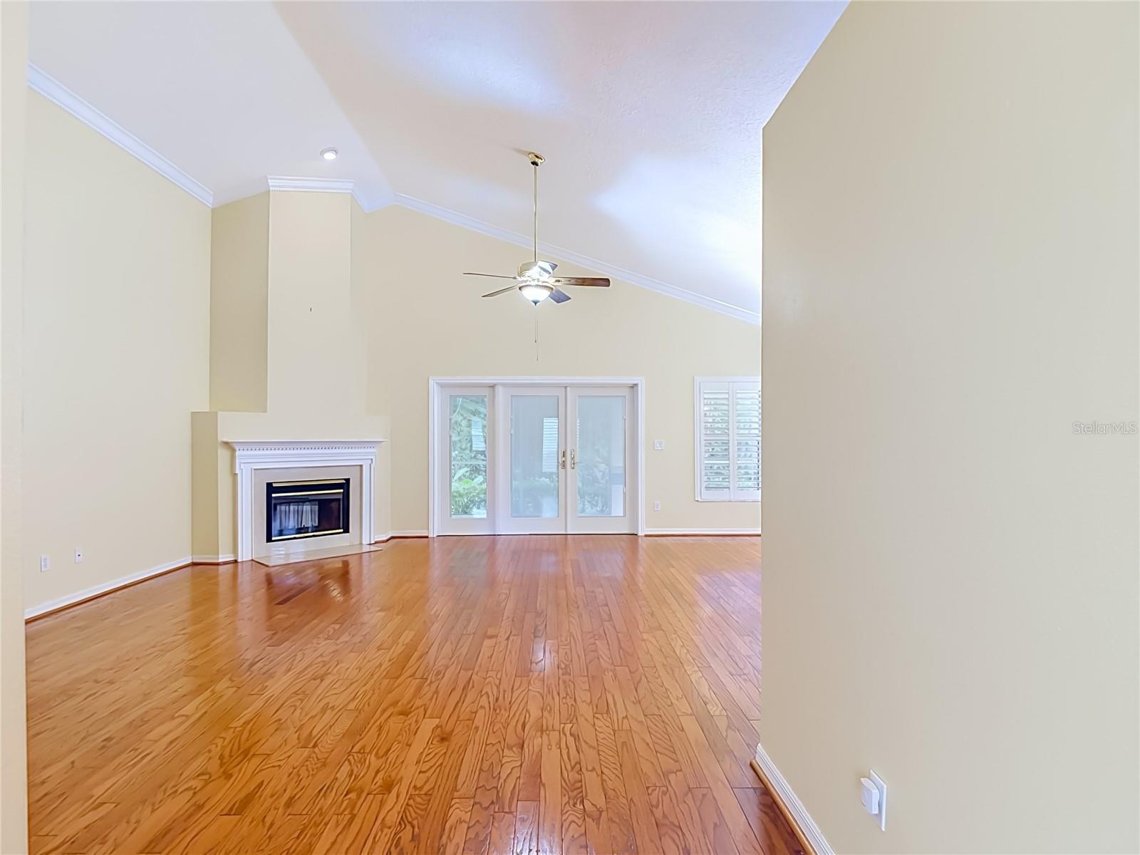 15886 SANCTUARY DR — photo 7