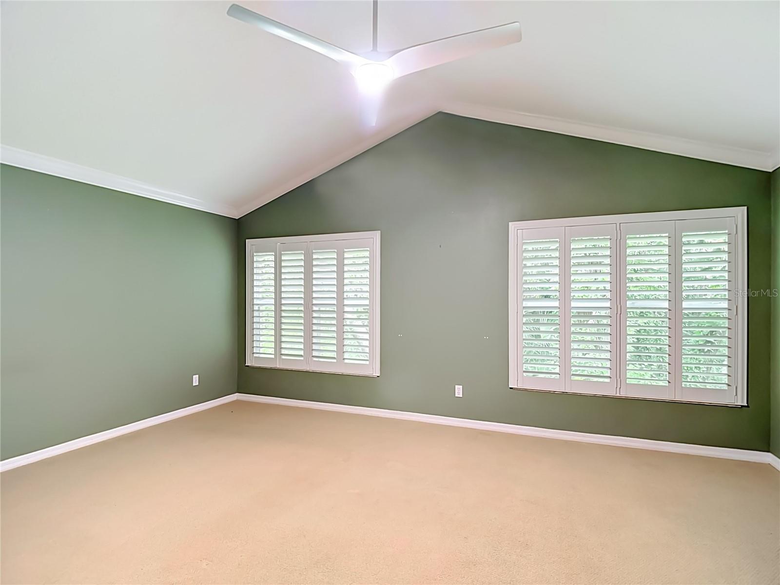15886 SANCTUARY DR — photo 33