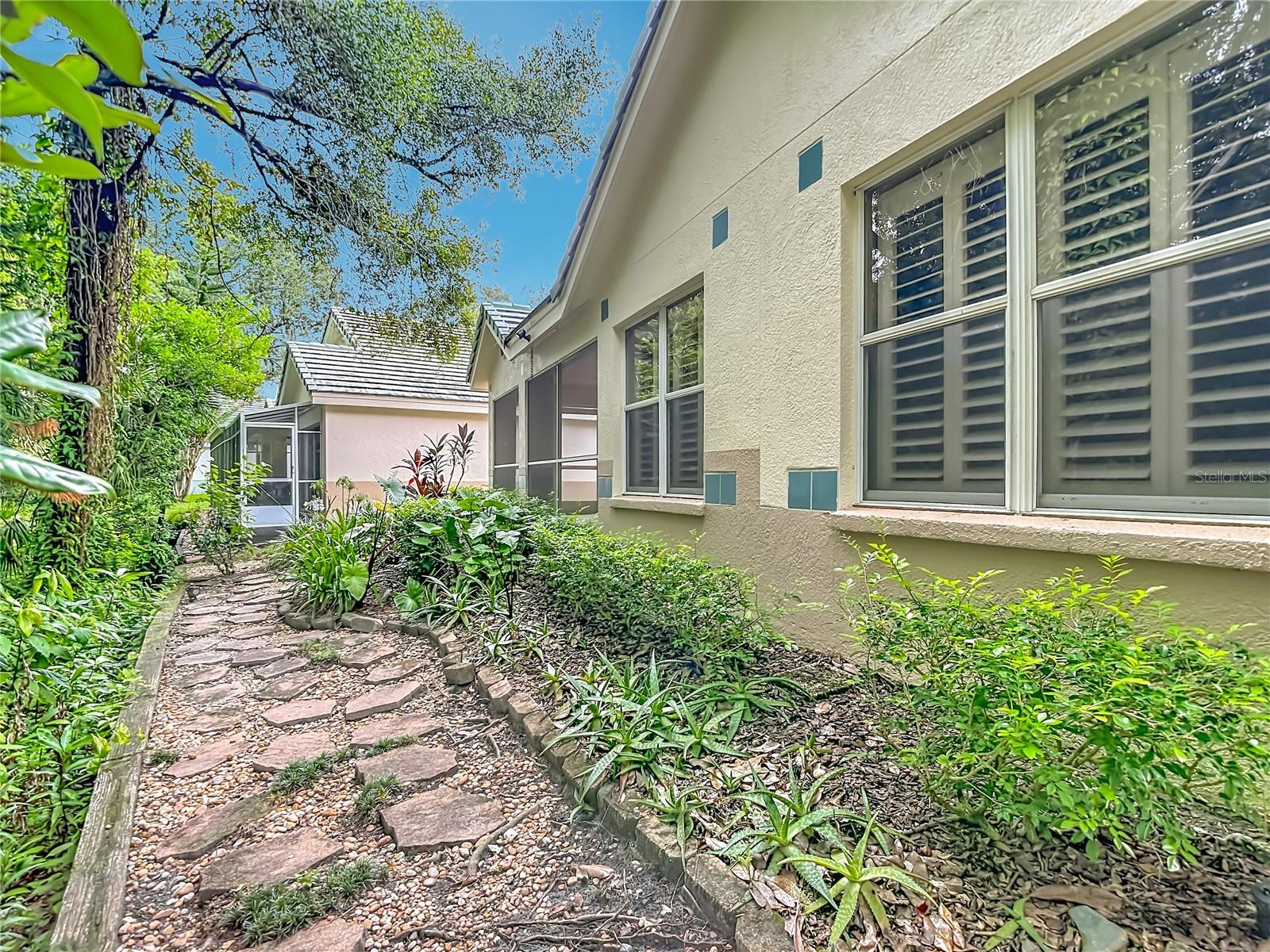 15886 SANCTUARY DR — photo 61