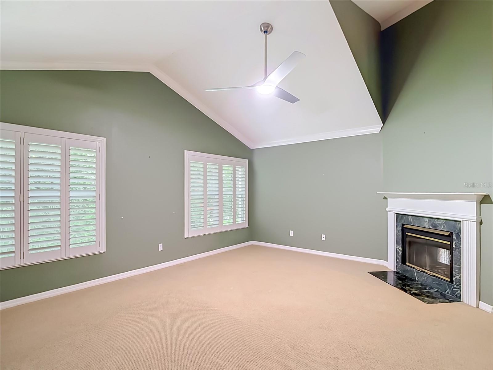 15886 SANCTUARY DR — photo 37