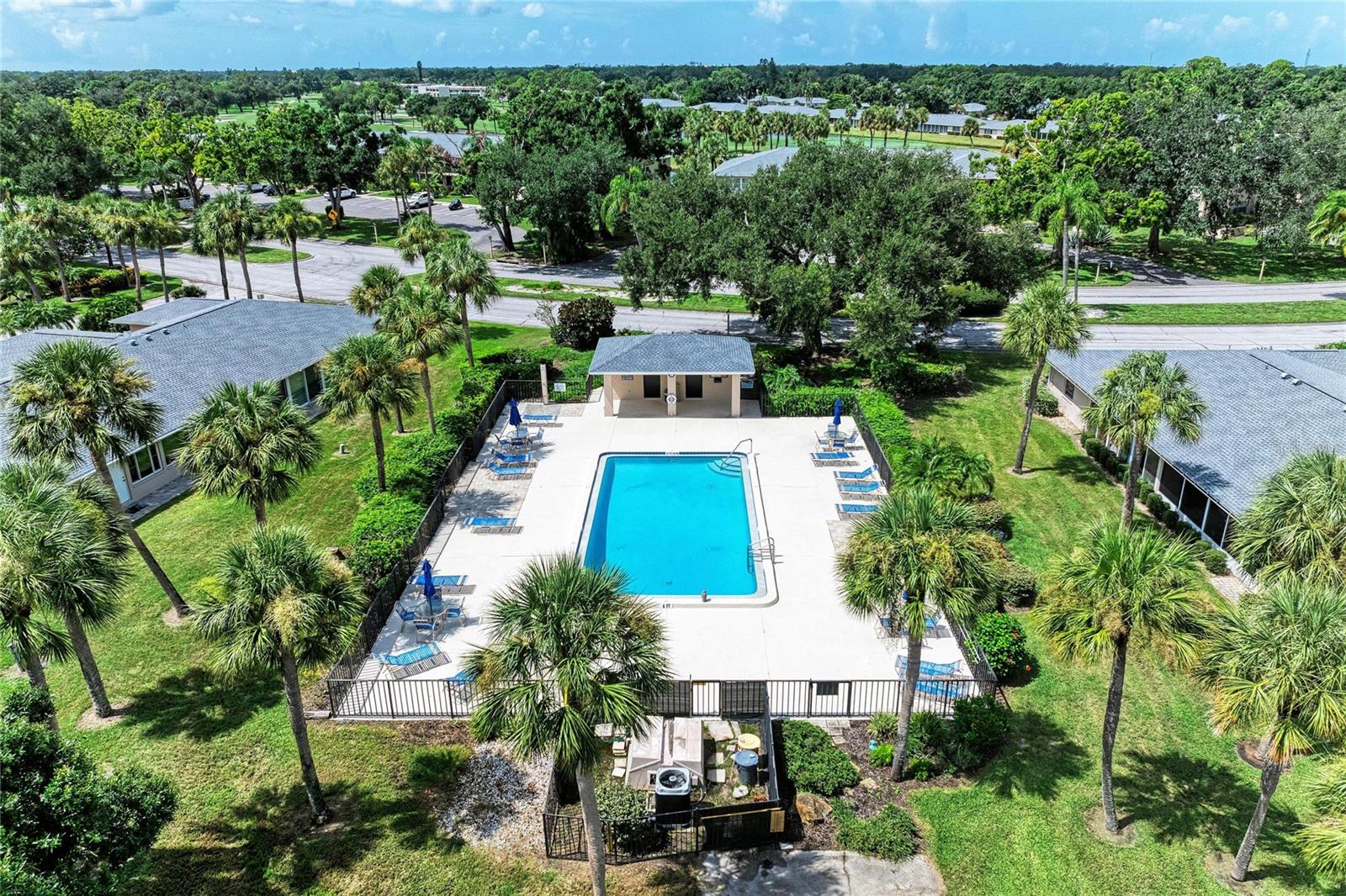 6999 W COUNTRY CLUB DR N #123 — photo 40