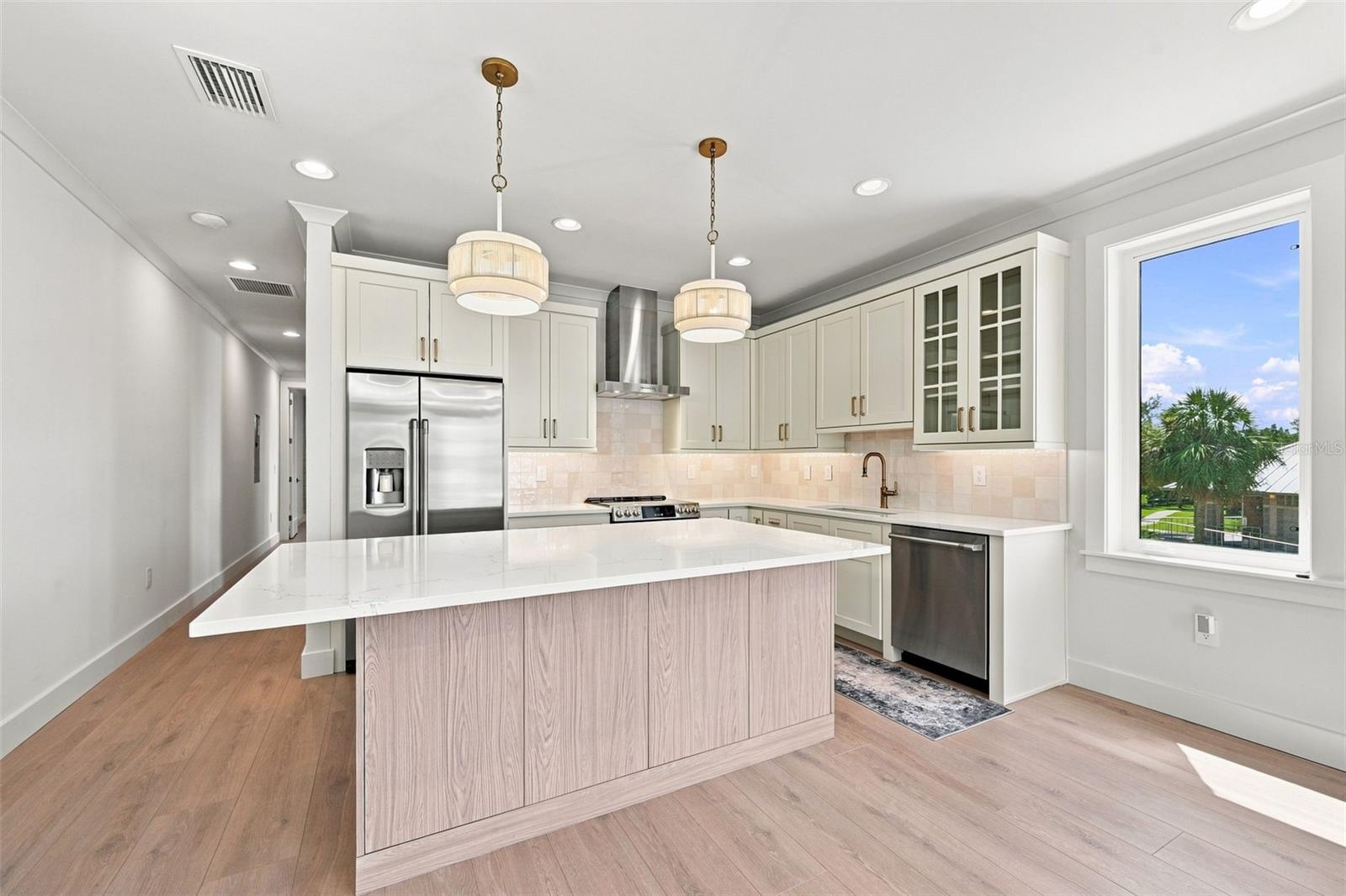 19101 GULF BLVD — photo 10