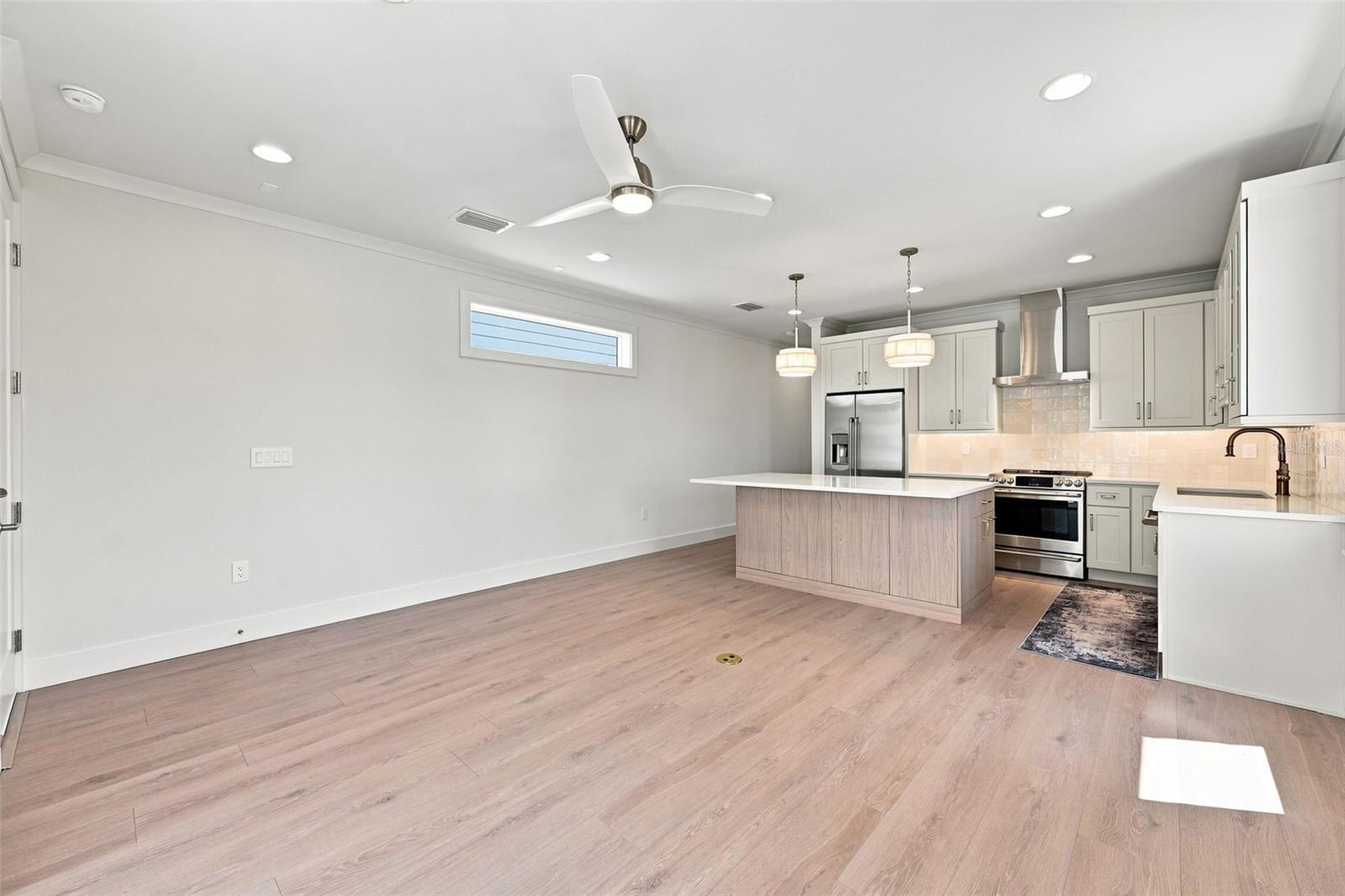 19101 GULF BLVD — photo 11
