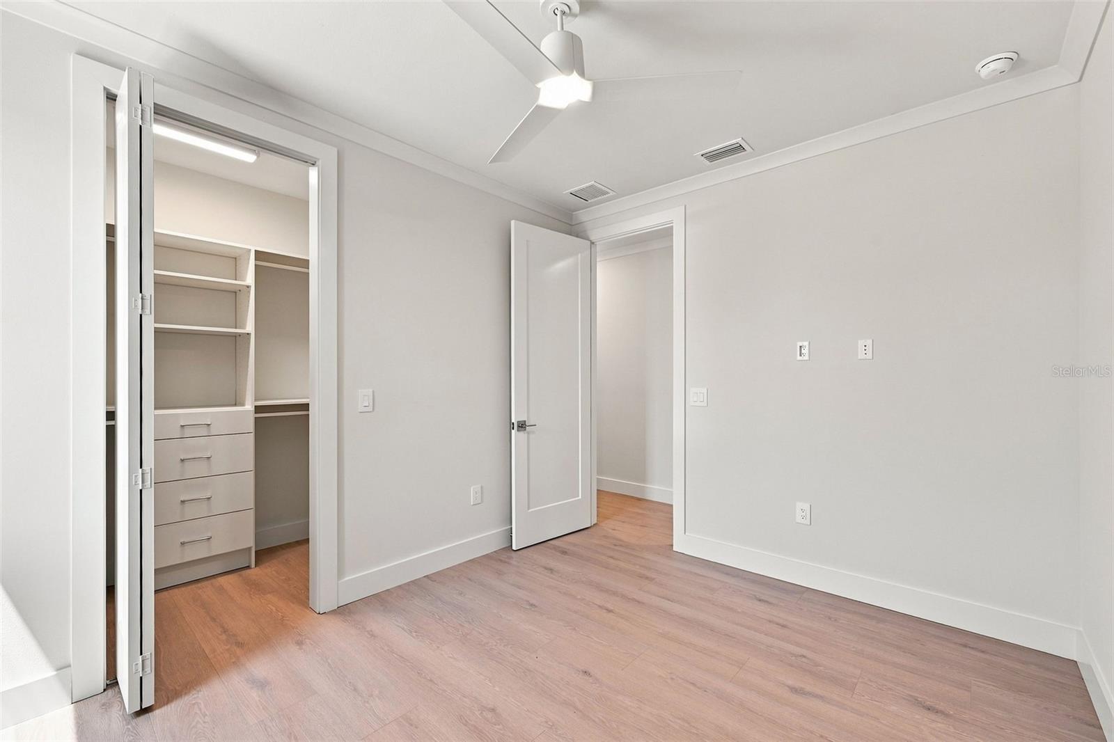 19101 GULF BLVD — photo 25