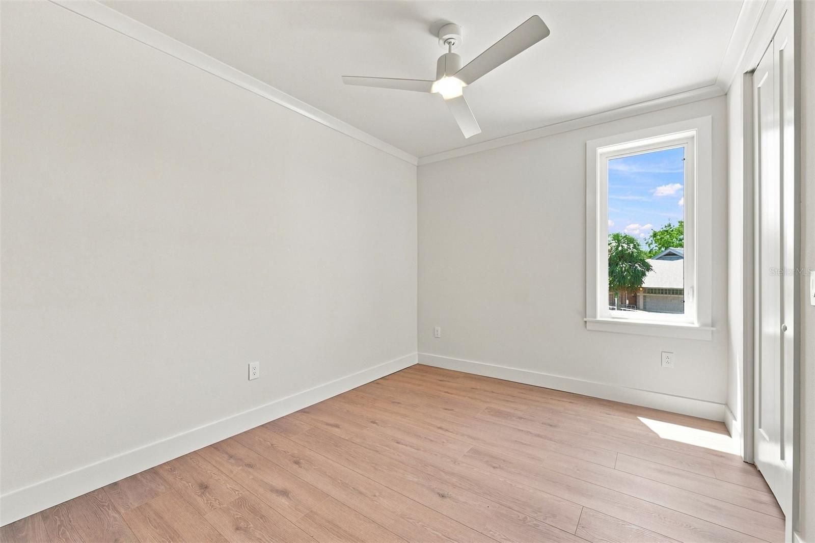 19101 GULF BLVD — photo 26