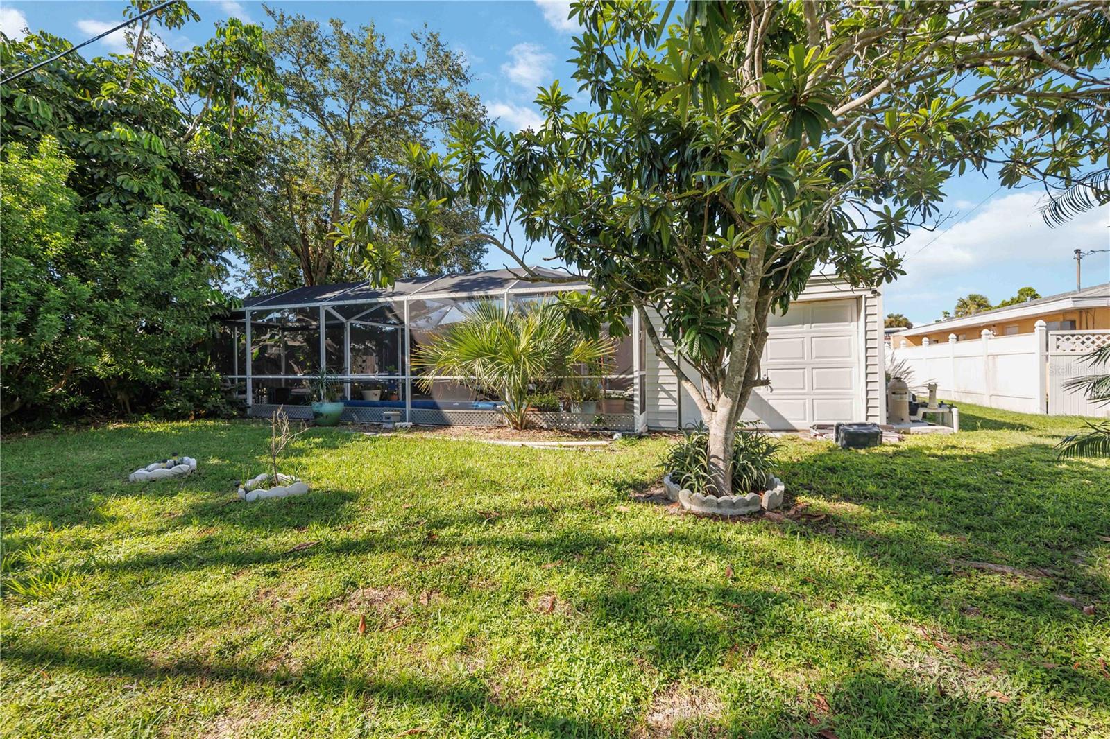 8093 HERBISON AVE — photo 5