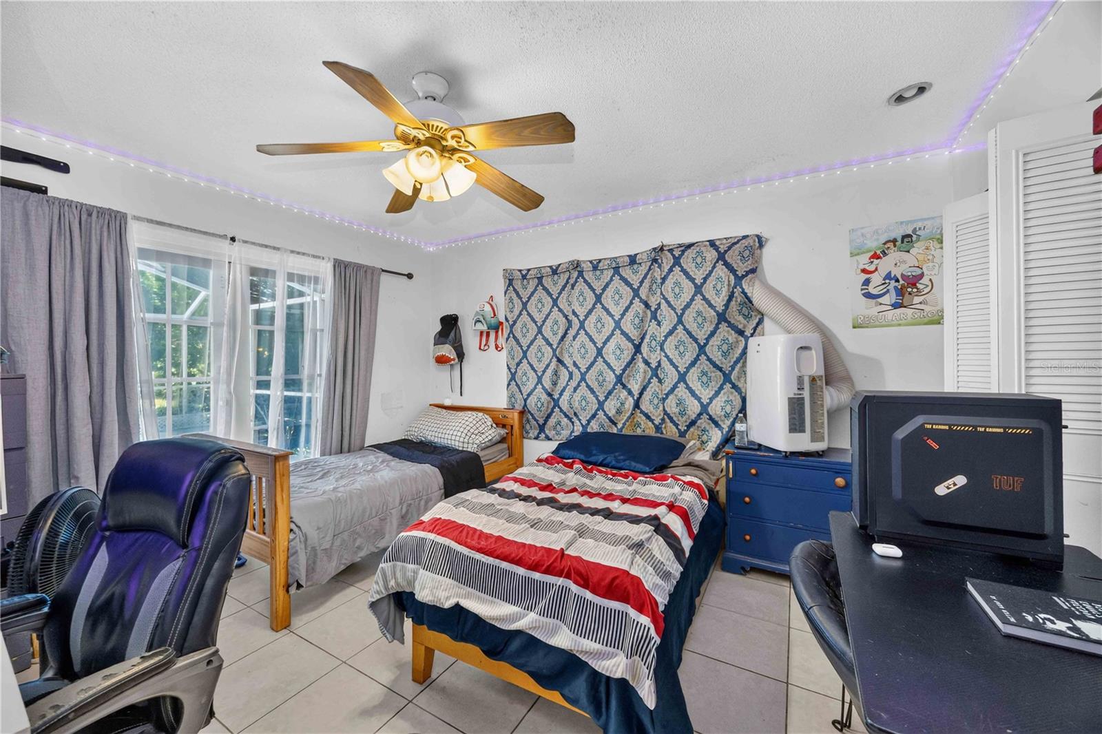 8093 HERBISON AVE — photo 22