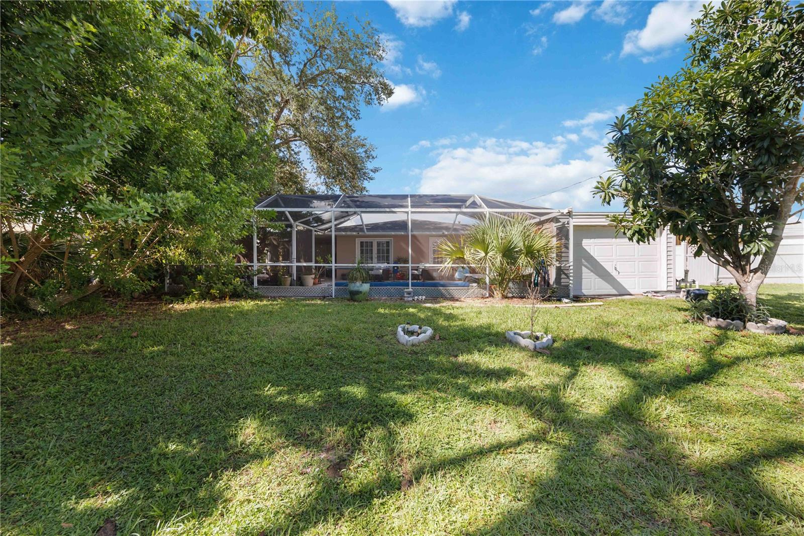 8093 HERBISON AVE — photo 28