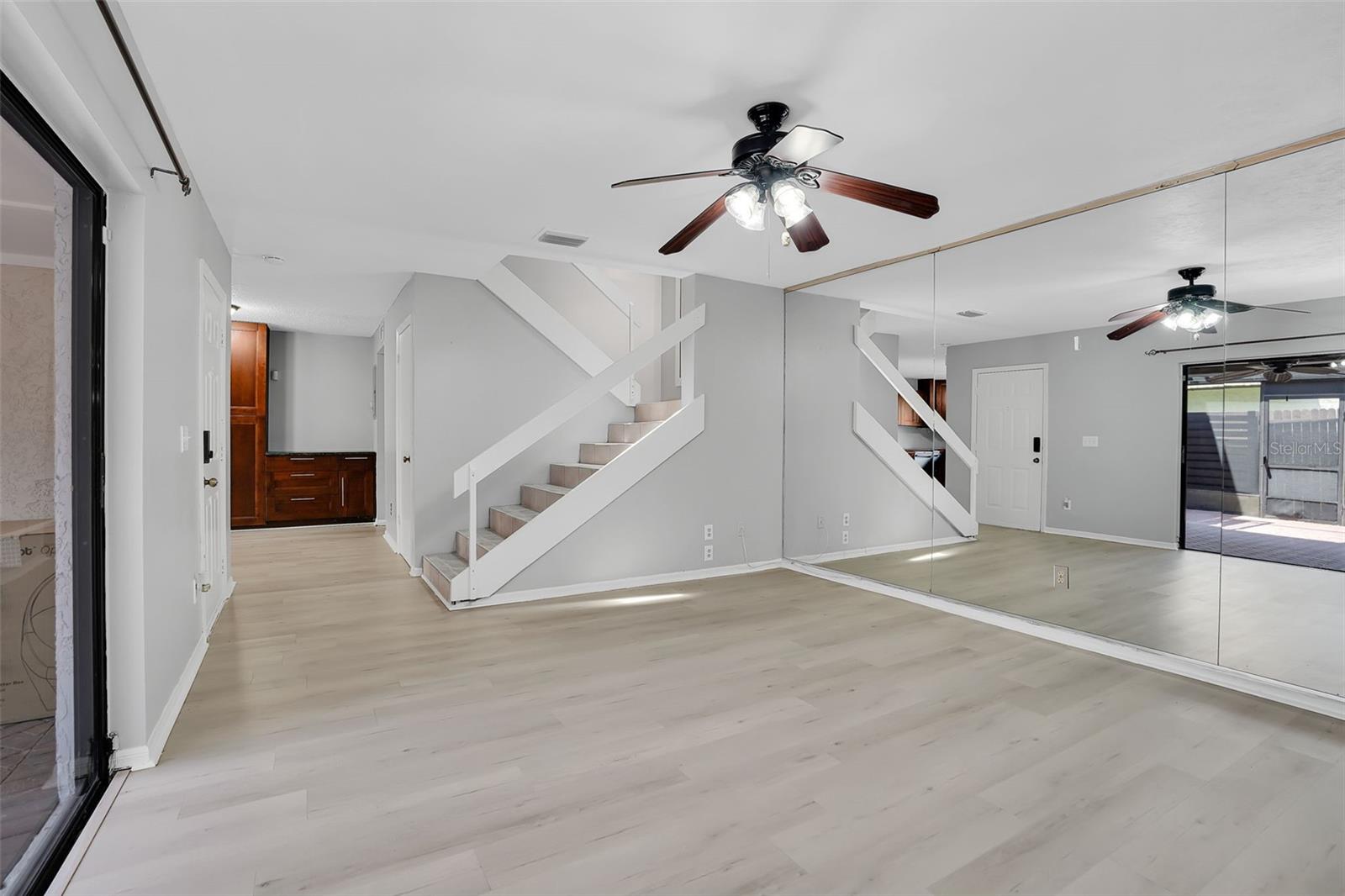 15217 W POND WOODS DR — photo 4
