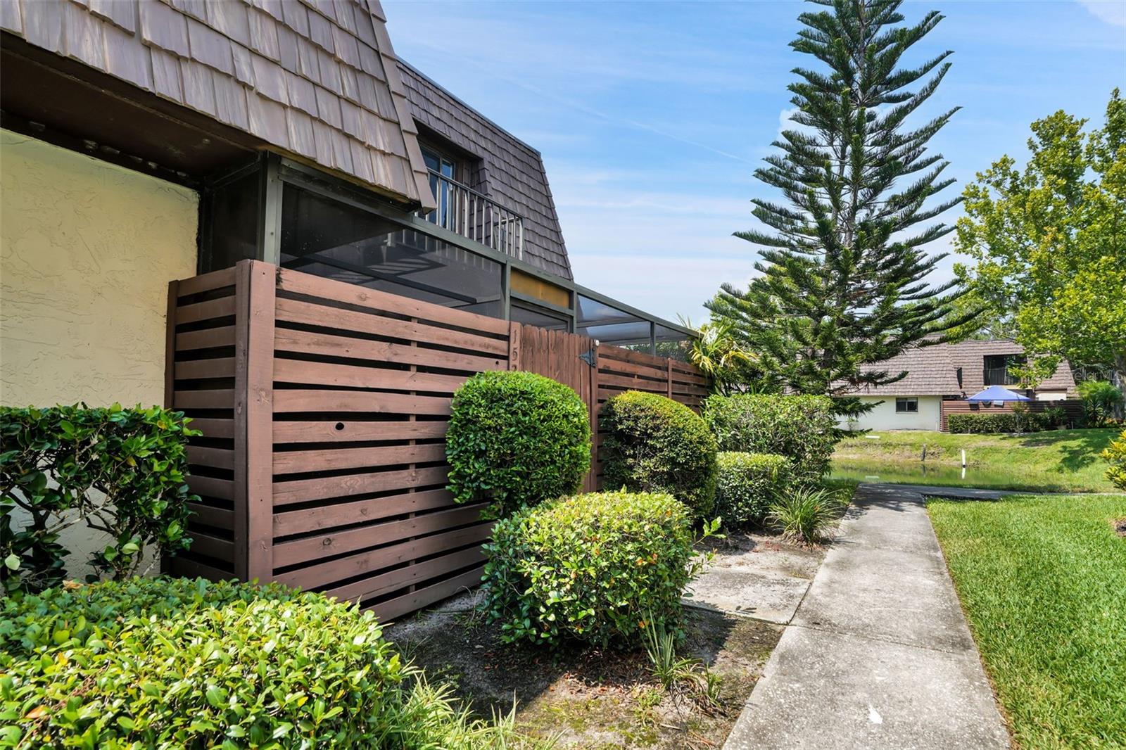 15217 W POND WOODS DR — photo 49