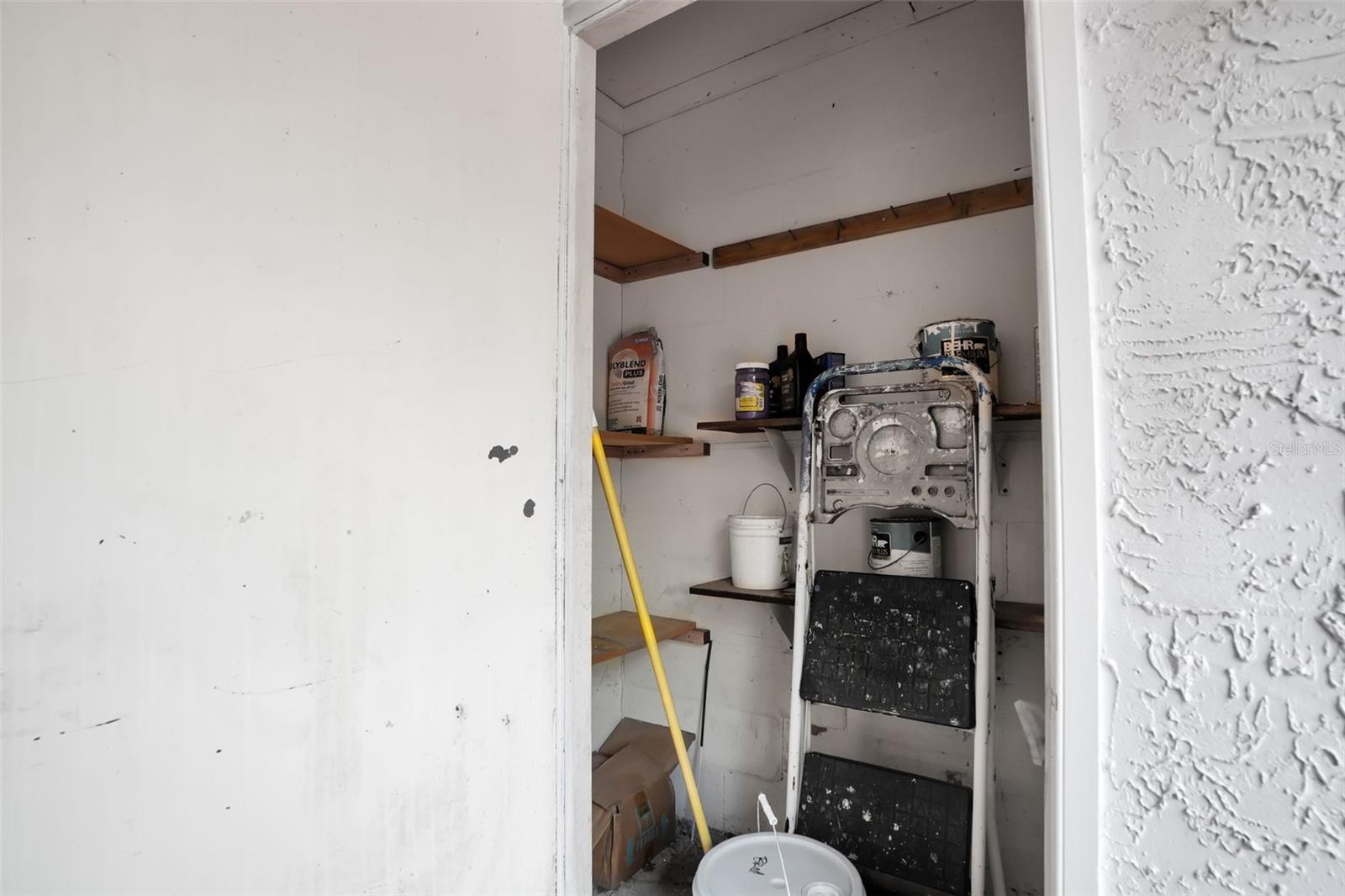 15217 W POND WOODS DR — photo 46