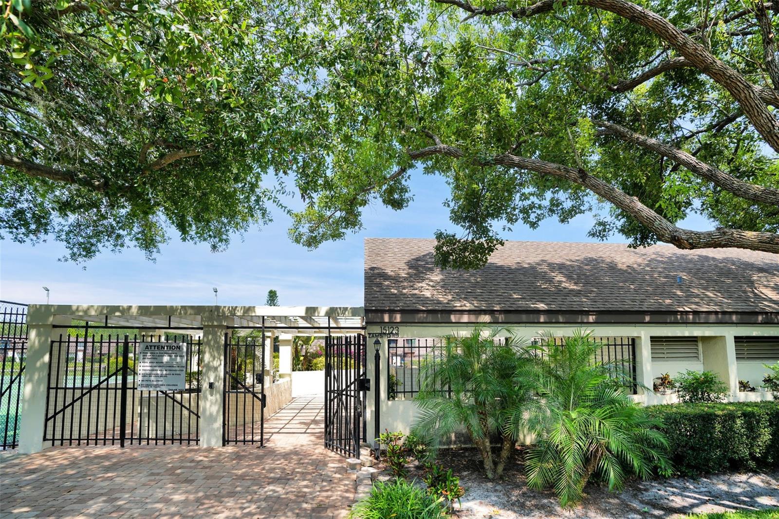 15217 W POND WOODS DR — photo 57