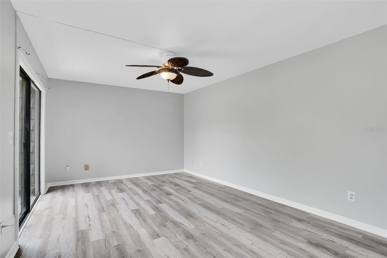 15217 W POND WOODS DR — photo 22
