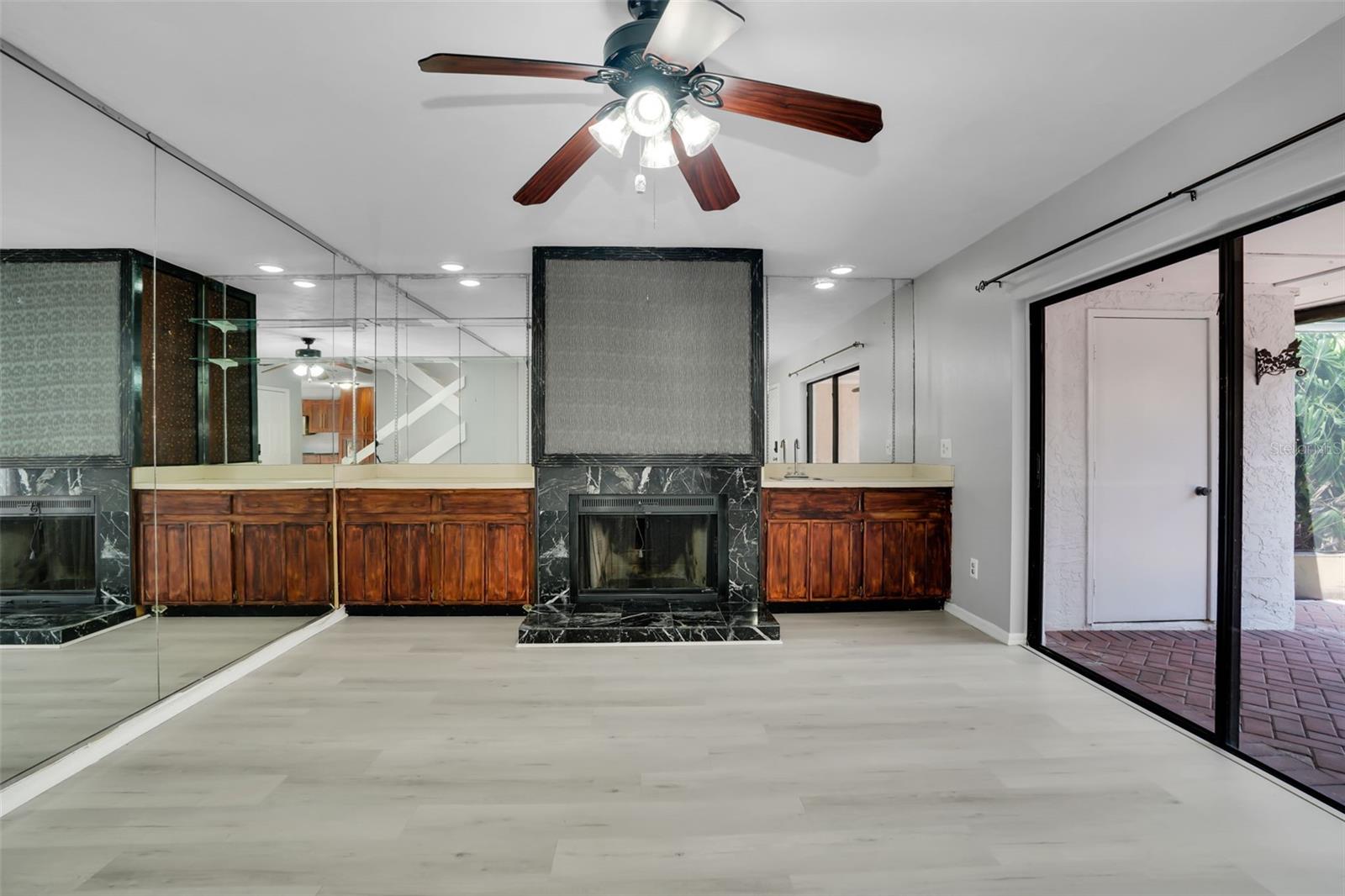 15217 W POND WOODS DR — photo 8
