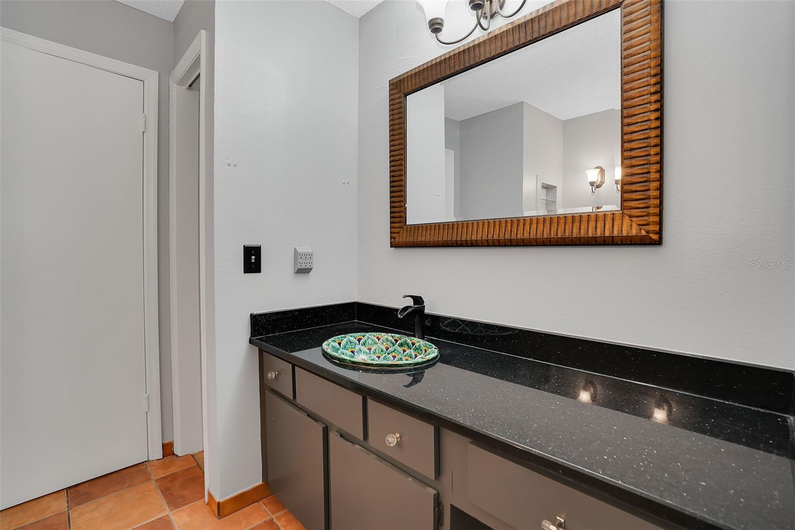 15217 W POND WOODS DR — photo 27