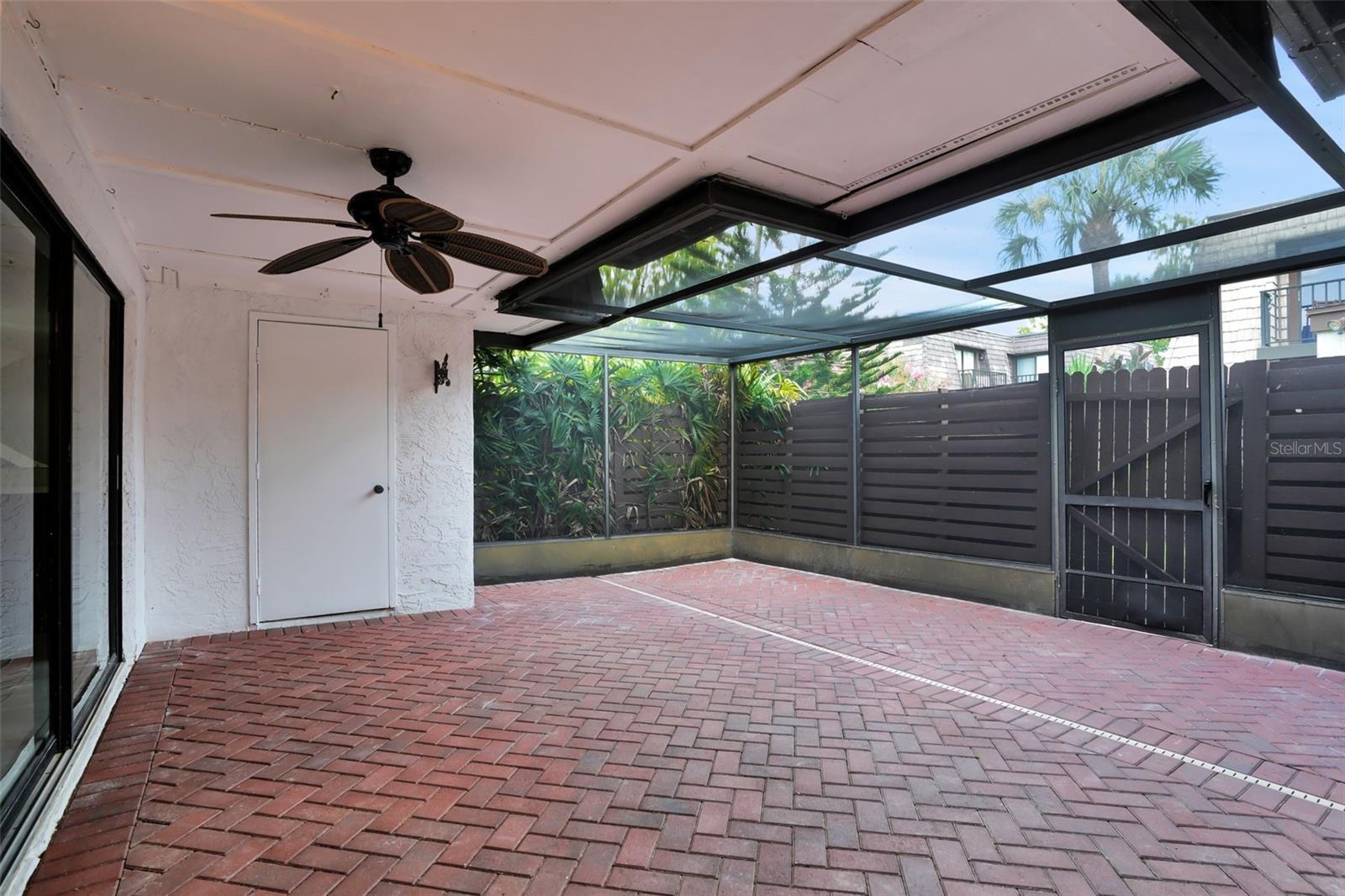 15217 W POND WOODS DR — photo 42