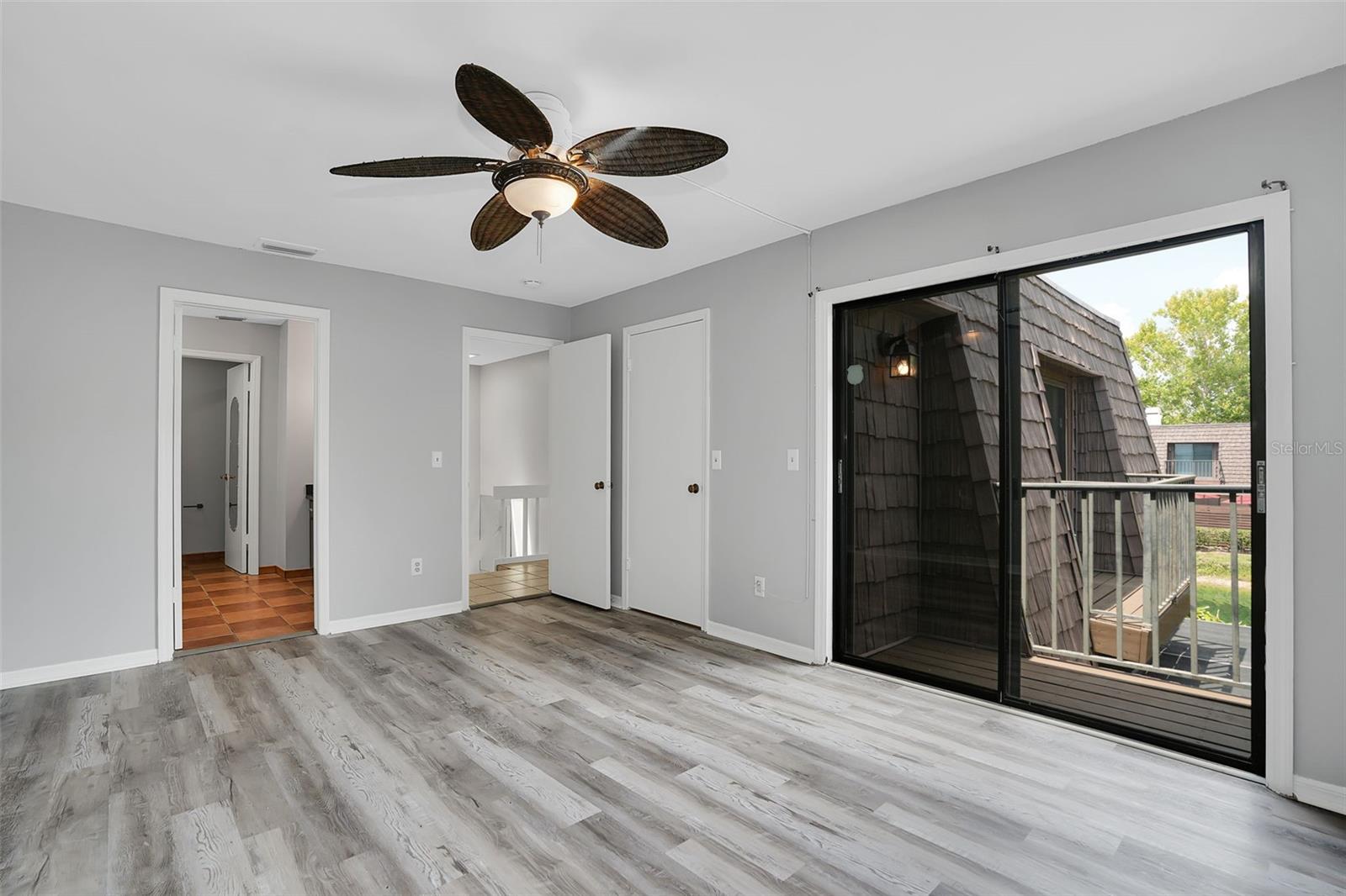 15217 W POND WOODS DR — photo 23