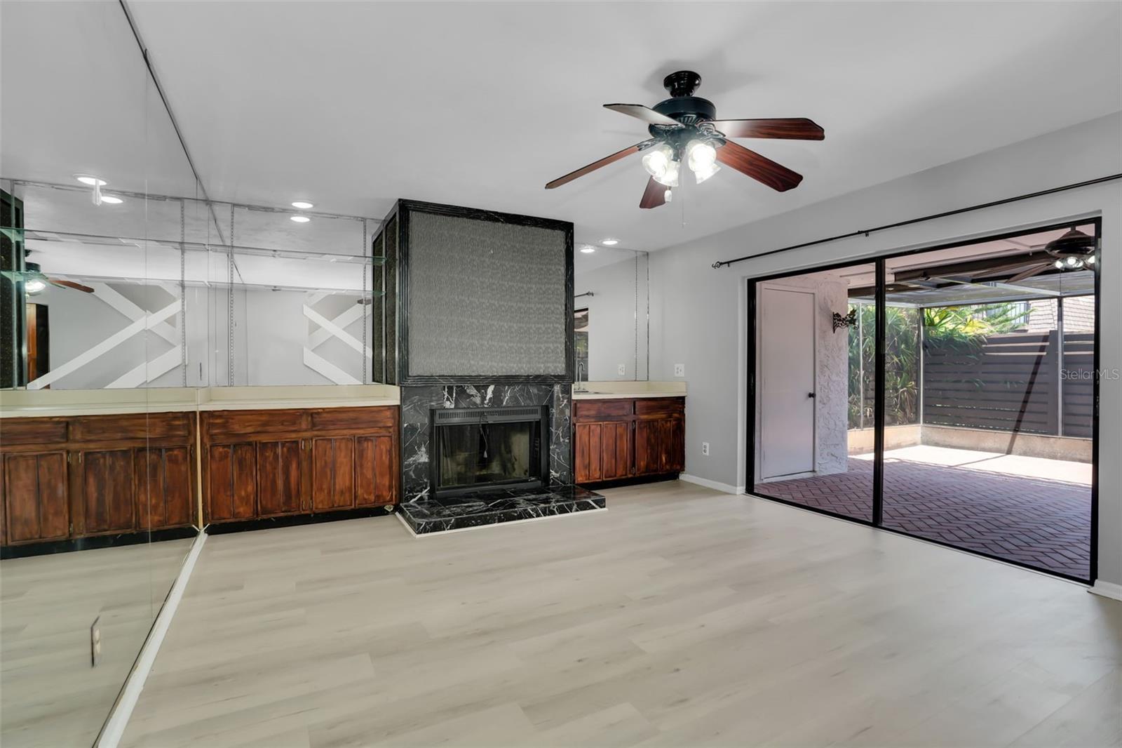 15217 W POND WOODS DR — photo 7