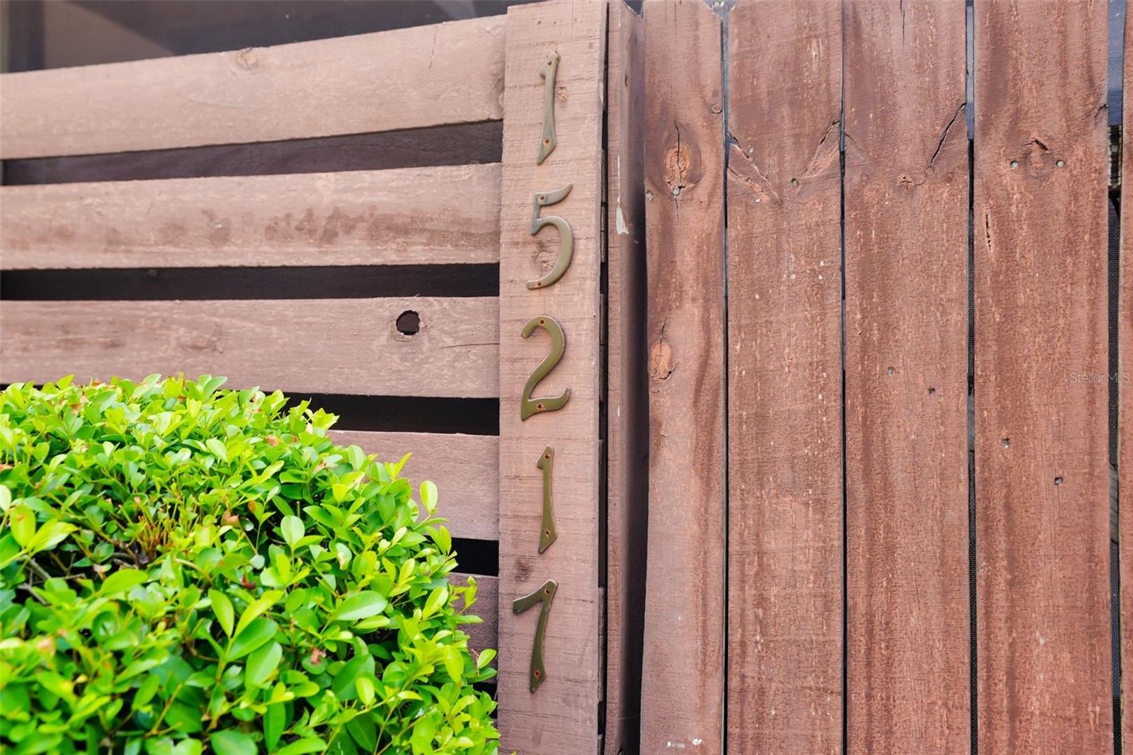 15217 W POND WOODS DR — photo 56