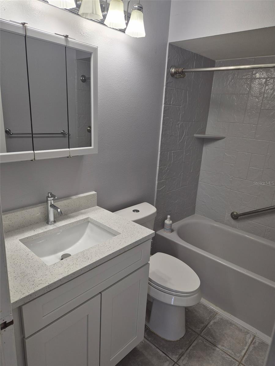 15217 W POND WOODS DR — photo 31