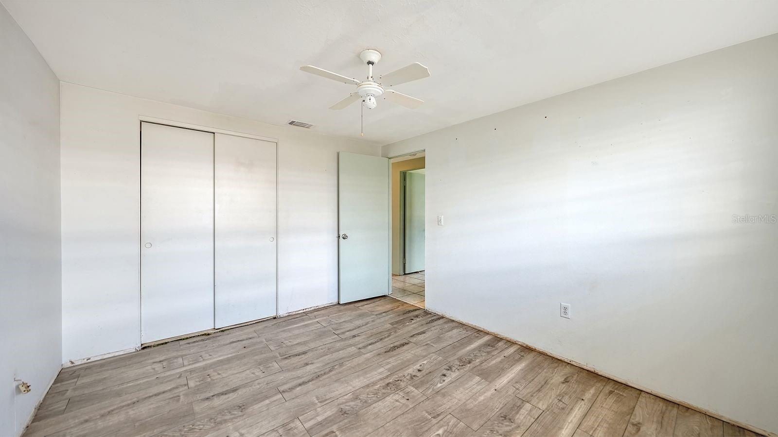 1523 LAKESIDE DR #15 — photo 25