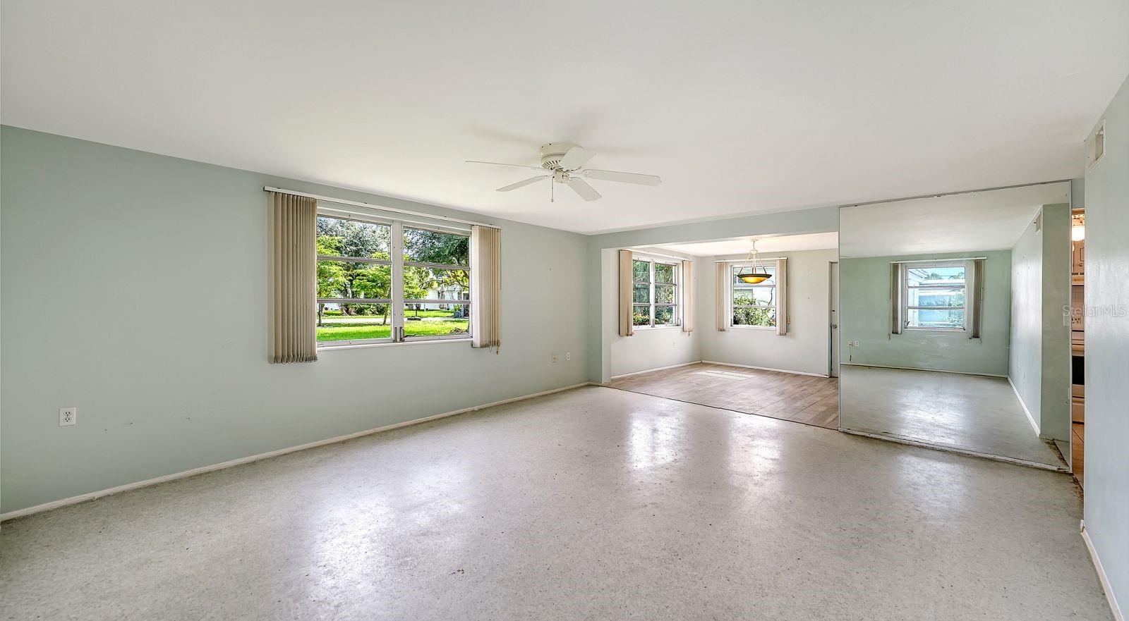 1523 LAKESIDE DR #15 — photo 10