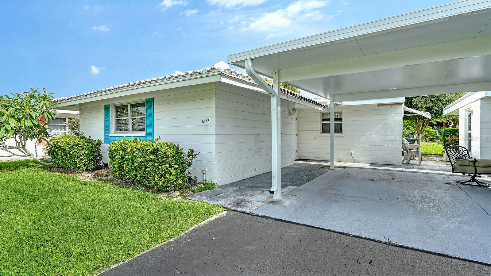 1523 LAKESIDE DR #15 — photo 30