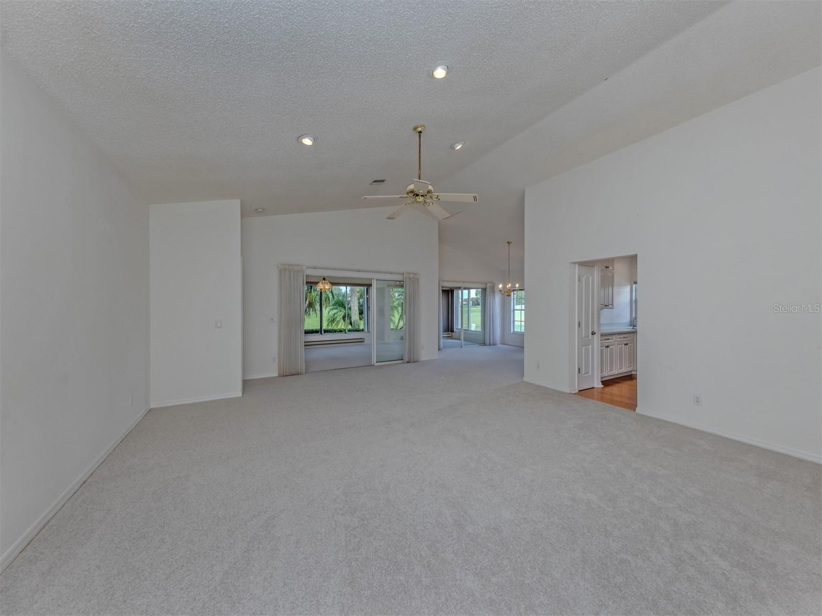 1520 JASPER CT — photo 5