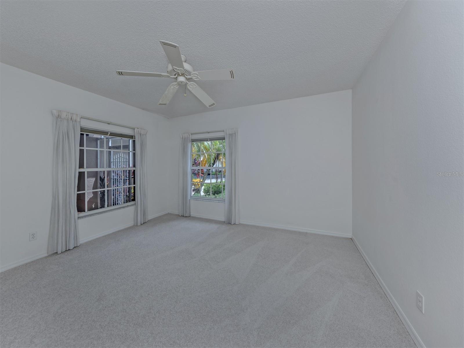 1520 JASPER CT — photo 16