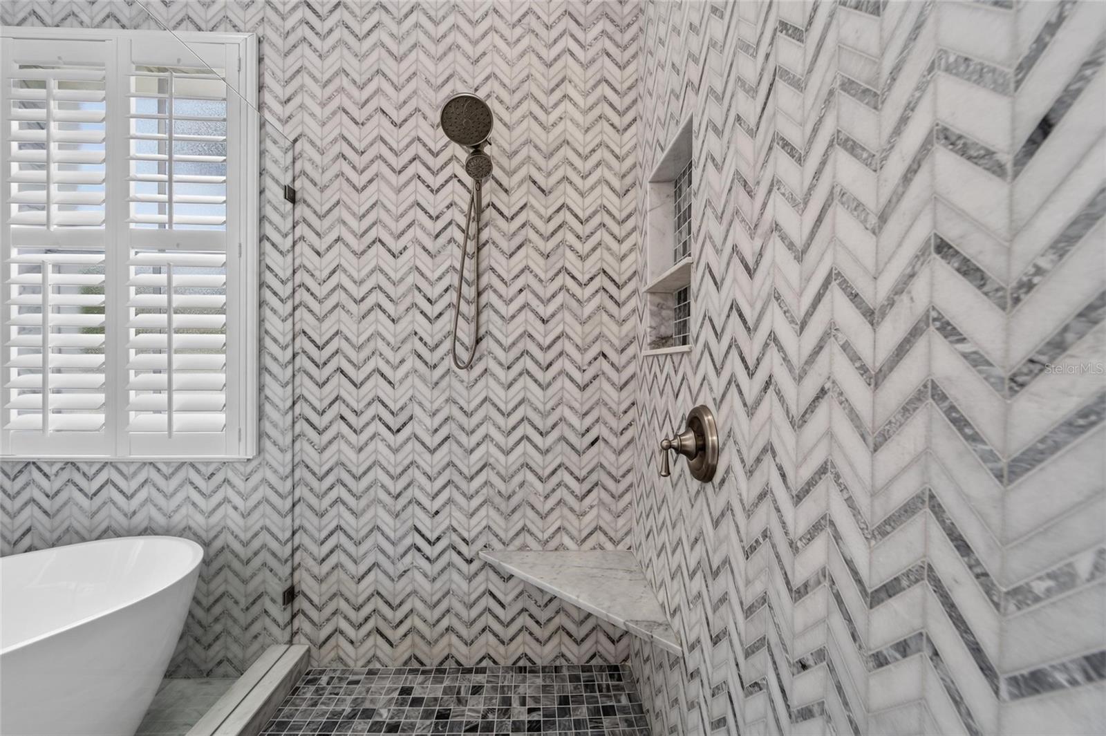429 MANNS HARBOR DR — photo 33