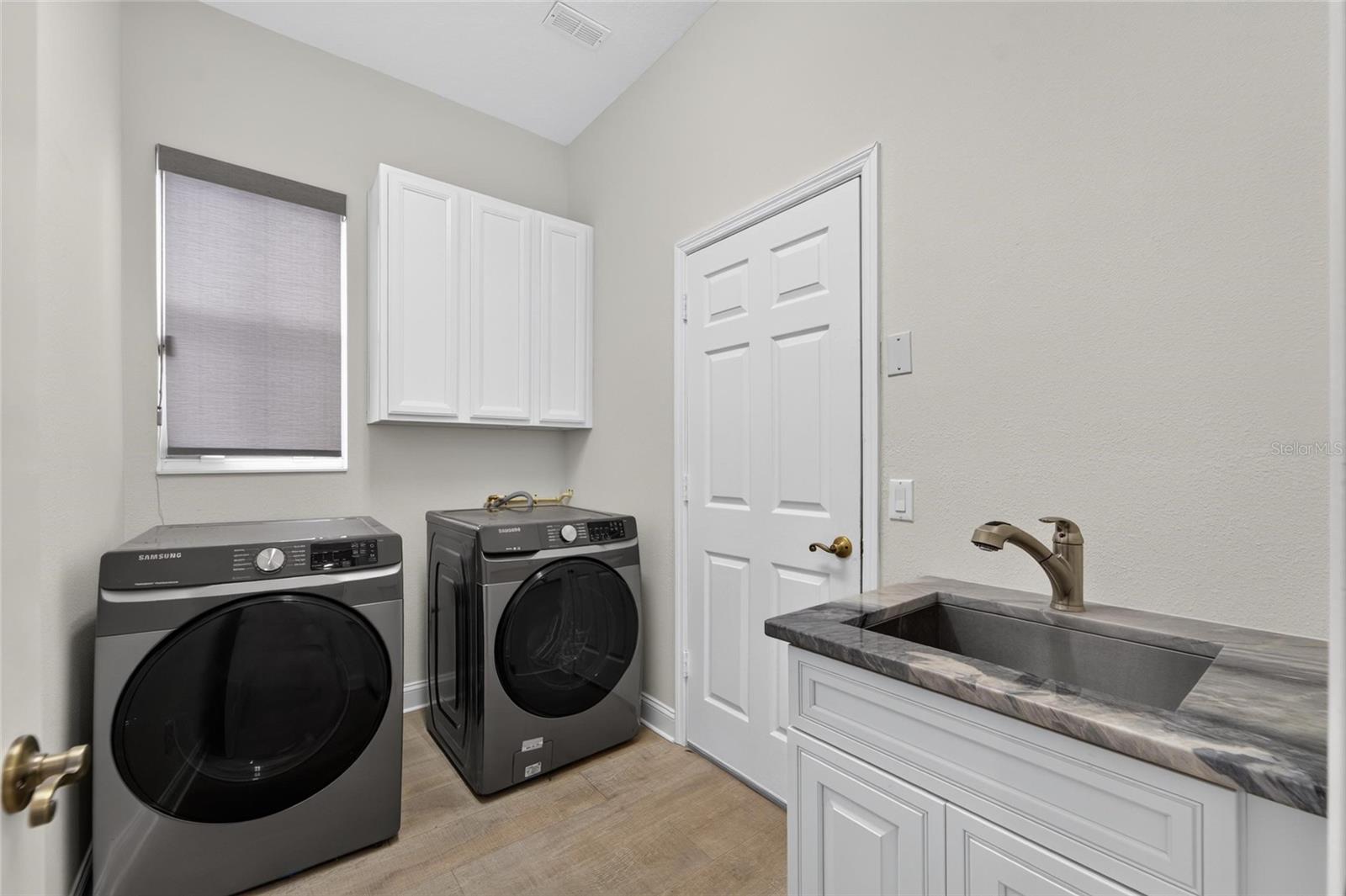 429 MANNS HARBOR DR — photo 50
